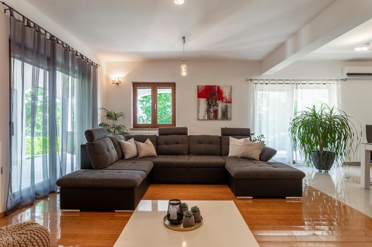 Villa Anavi Bicici Ngoại thất bức ảnh
