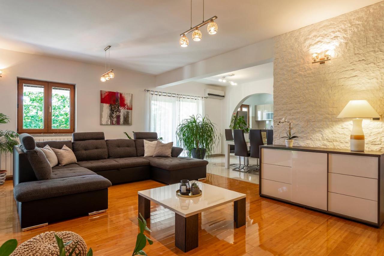 Villa Anavi Bicici Ngoại thất bức ảnh
