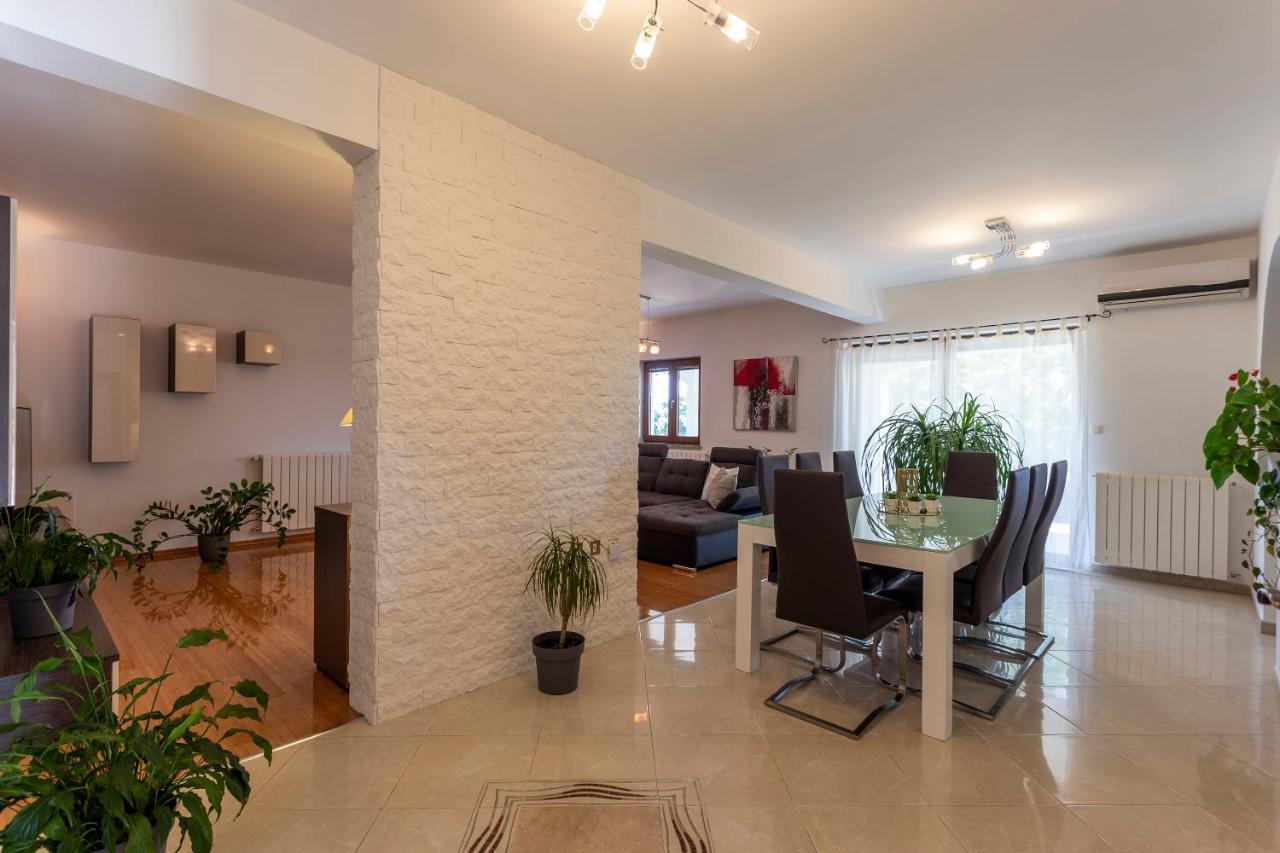 Villa Anavi Bicici Ngoại thất bức ảnh