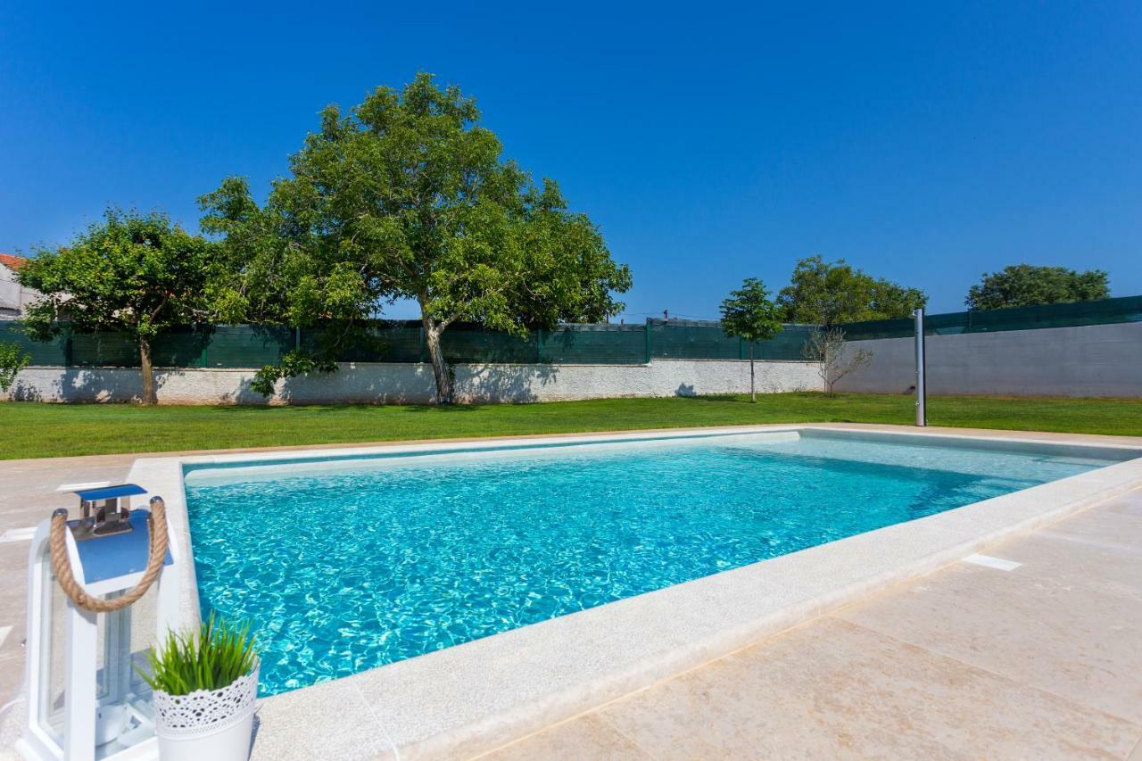 Villa Anavi Bicici Ngoại thất bức ảnh